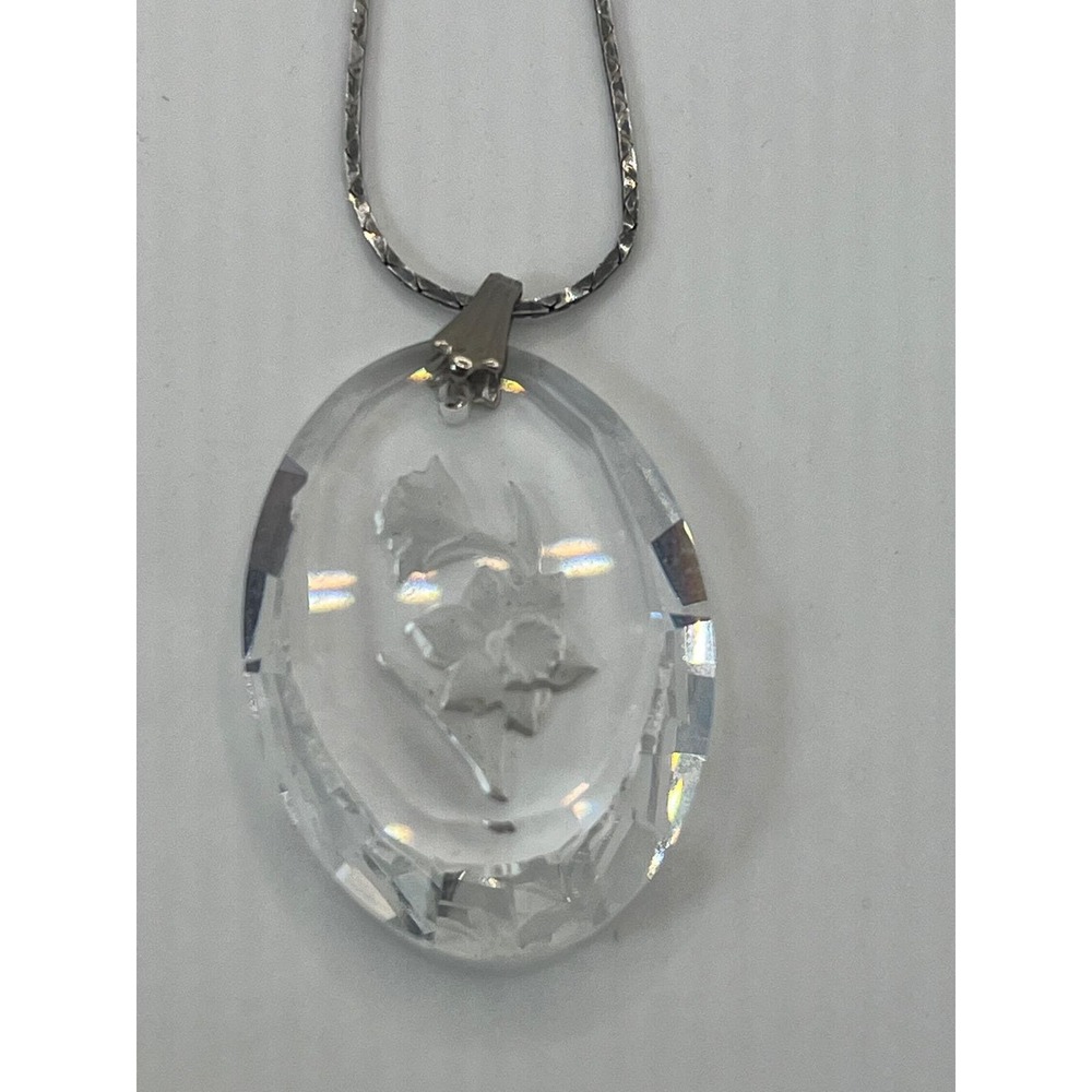 Intaglio Necklace Women OS Silver Excellent Reverse Carved Art Glass 1980's